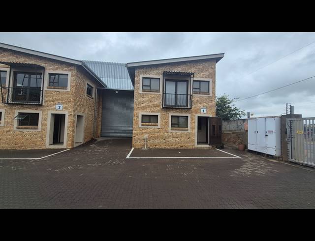 290M² WAREHOUSE FOR SALE IN APEX
